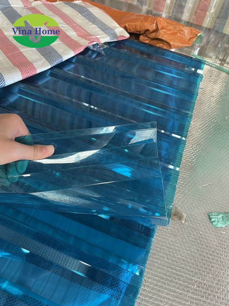 Tấm lợp lấy sáng Polycarbonate 7 sóng cao cấp